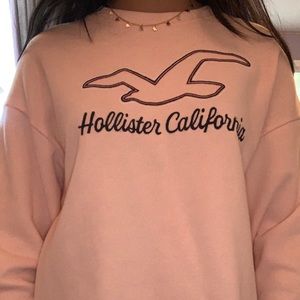 light pink hollister cropped crewneck